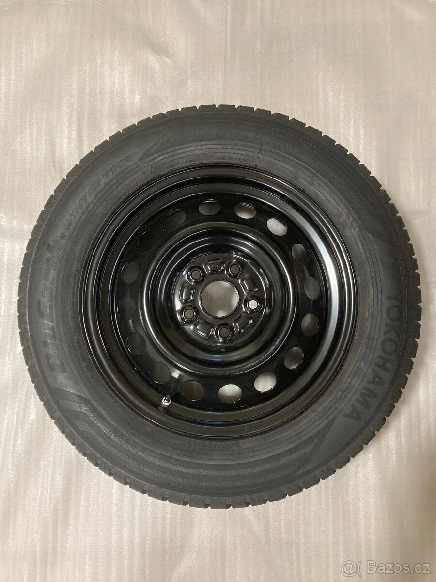 Nová zimní pneu 215/60 R16