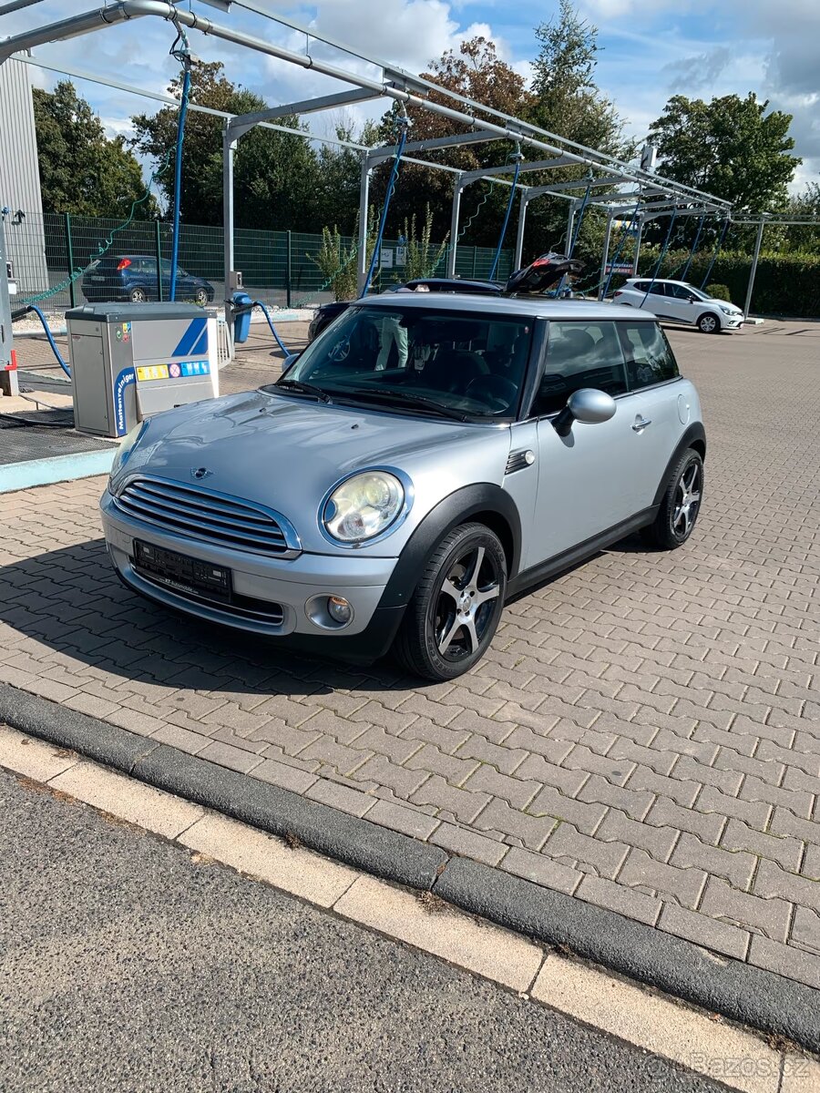 Mini Cooper 1.6 90kw 2010, naj. 132TKm