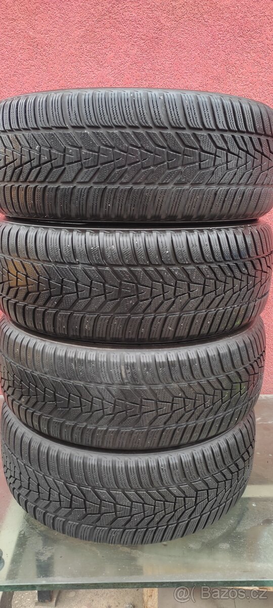 Zimní pneu HANKOOK WINTER ICEPT EVO 3 235/50/19