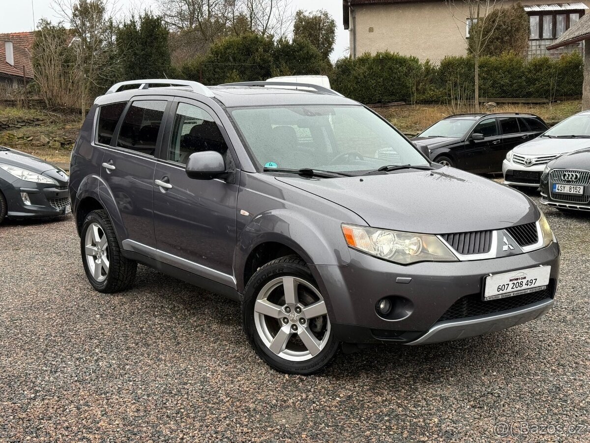 Mitsubishi Outlander 2.2DiD 4x4 115kw 1.majitel TOP