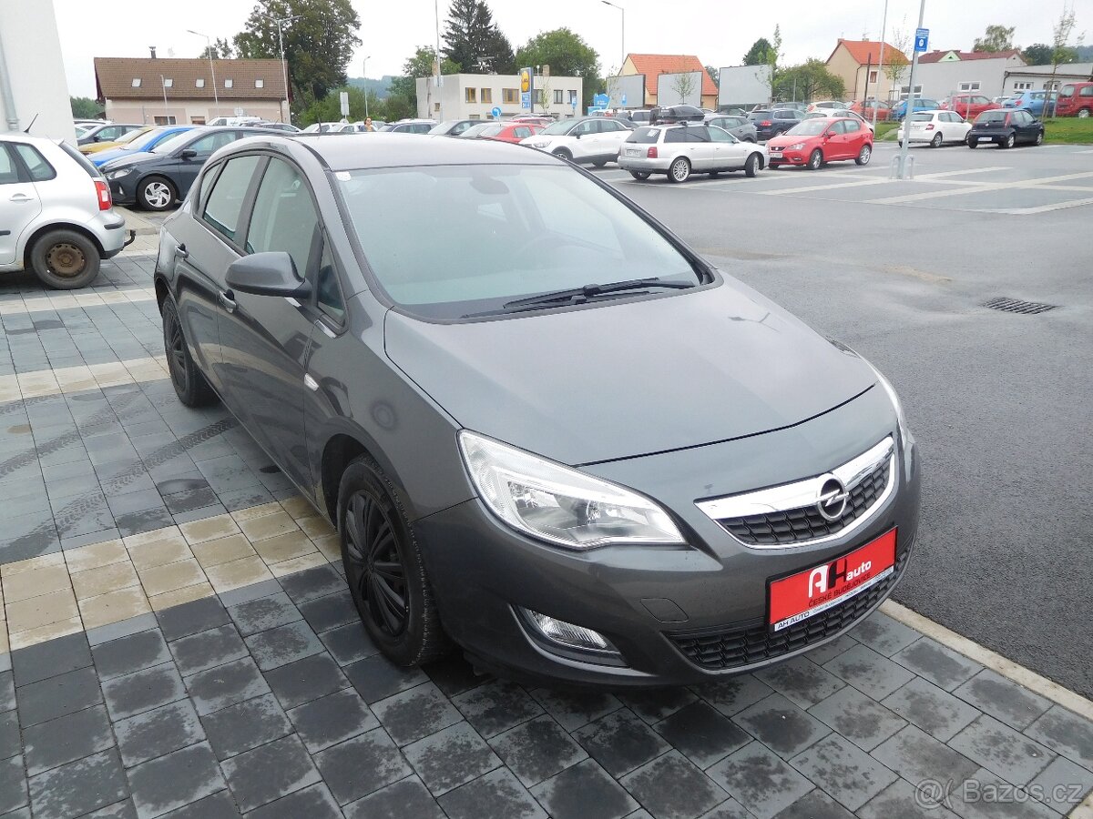 Opel ASTRA 1.7 CDTi Confort, 81 kW, Aut. klima, TOP KM 