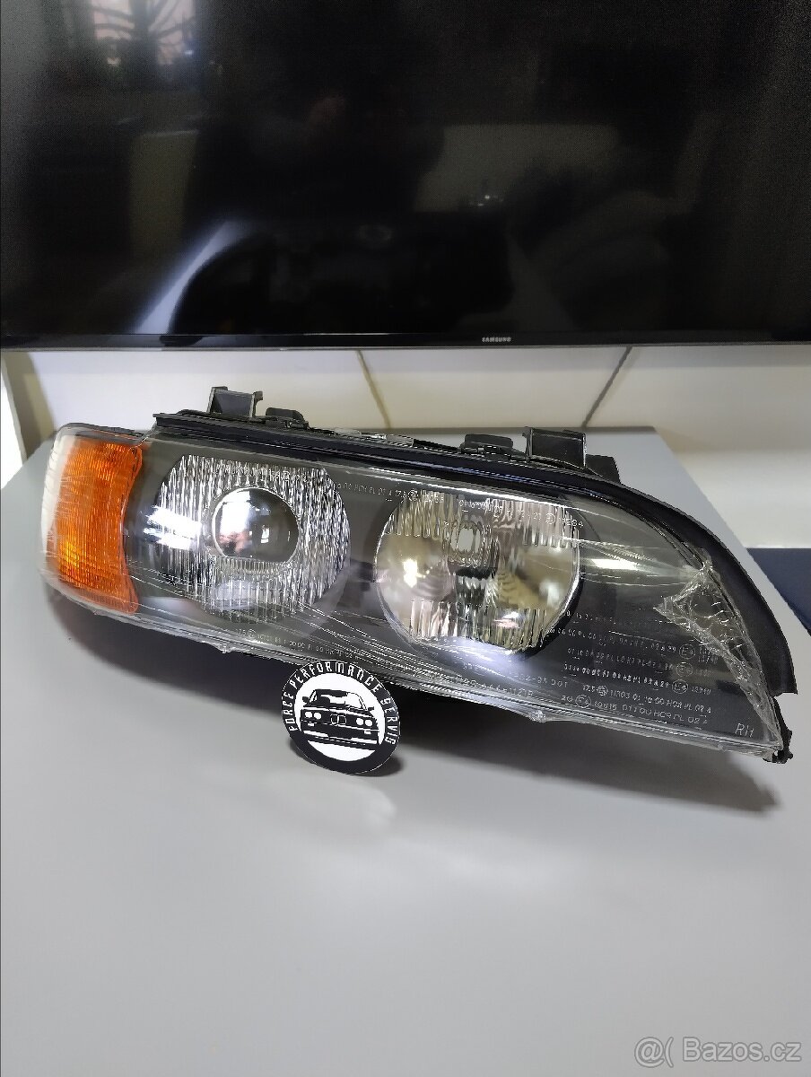 BMW Pravé Přední Světlo E39 před FL - Halogen Nový