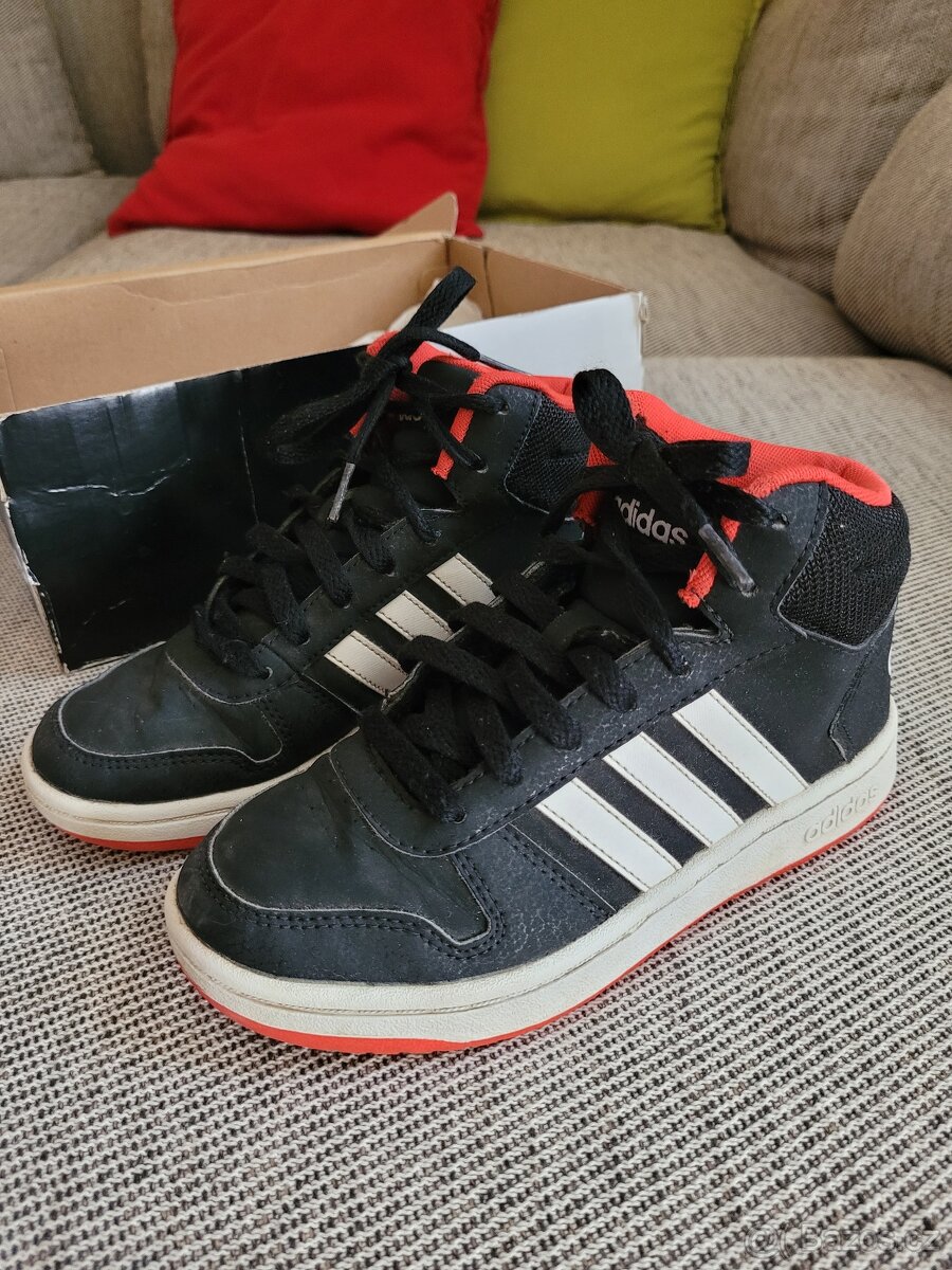 Dětská obuv Hoops Mid 2.0 K zn. Adidas, vel. 34