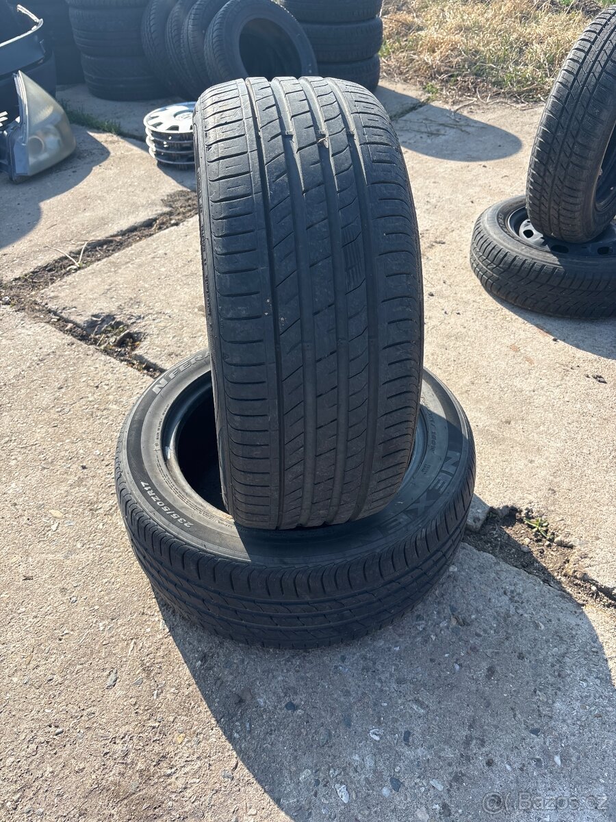 Pneu letni 235/50r17