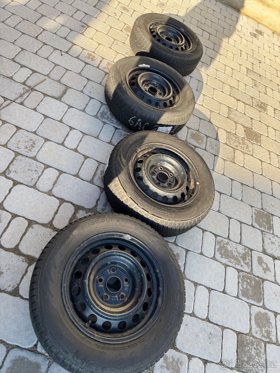 Disky + zimní pneu NOKIAN 195/65 R15 91T, Toyota Corolla