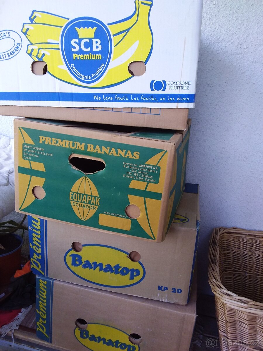 Daruji krabice od banánů
