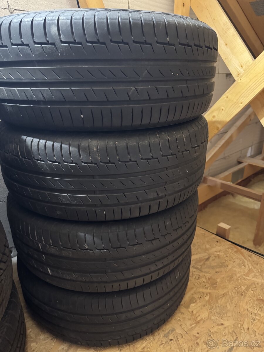 Letni Continental 235/60/R17 102V