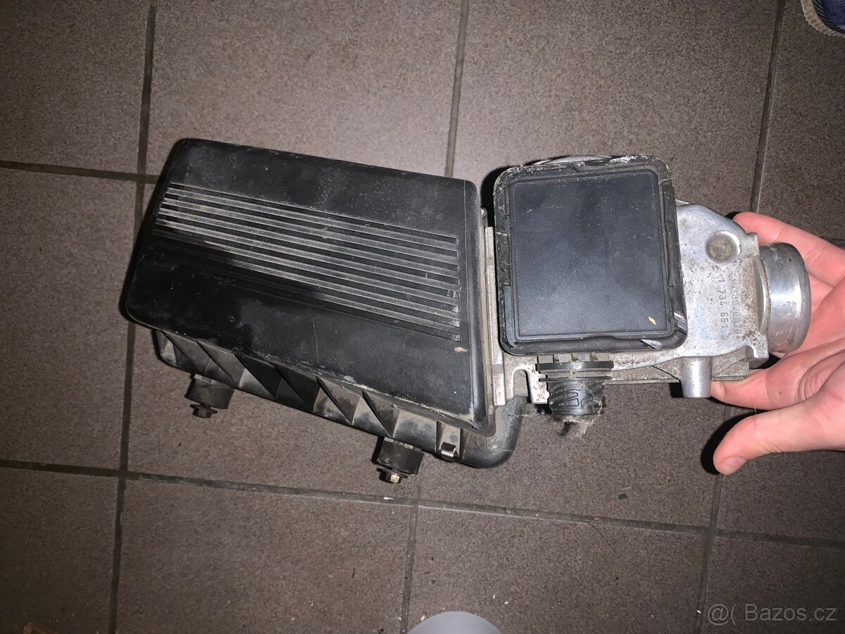 BMW e30 větší filtrbox