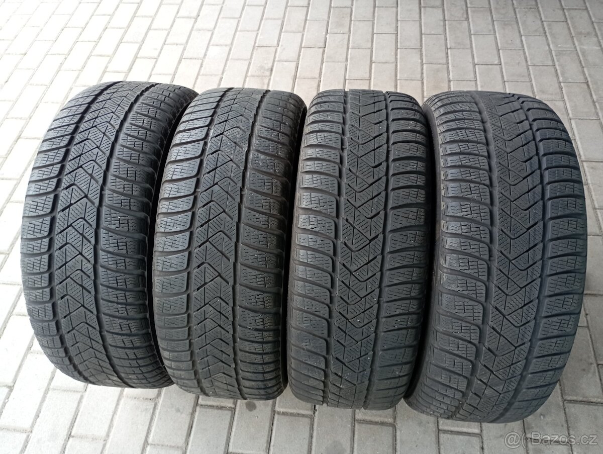 235/45/18 zimní sada Pirelli sottozero 3