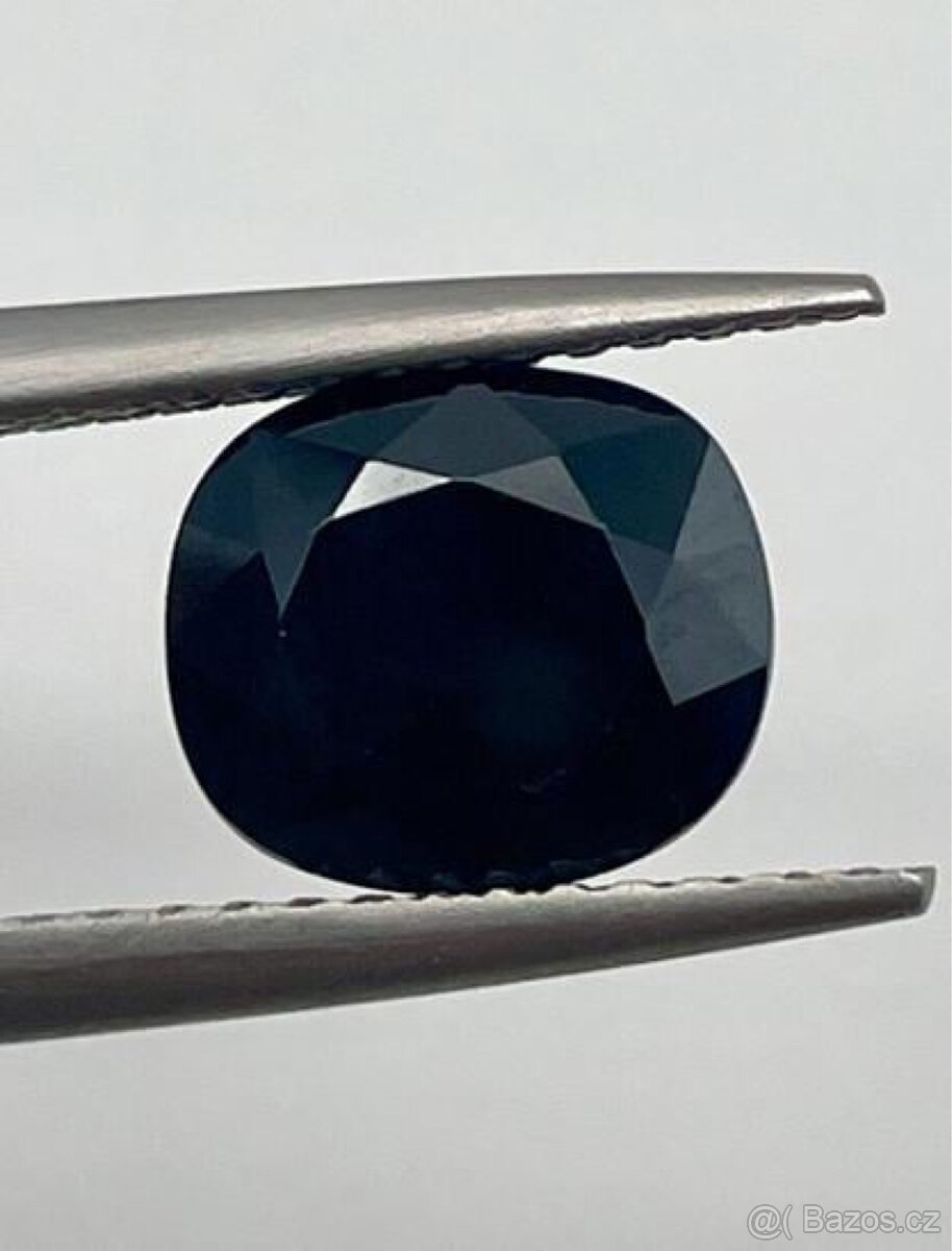 Přírodní investiční safír 5.96ct.- Afrika