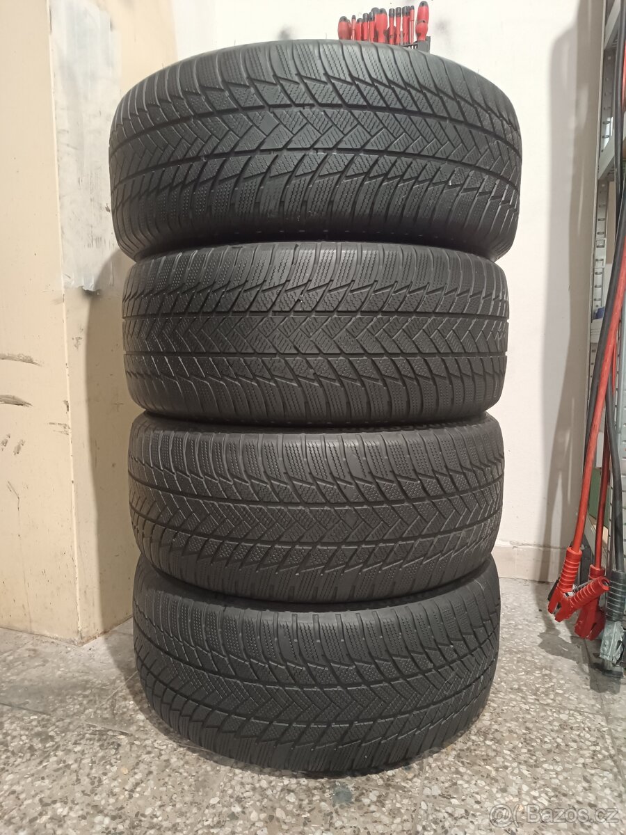 Zimní pneu 255/55/20 Bridgestone Blizzak LM 001