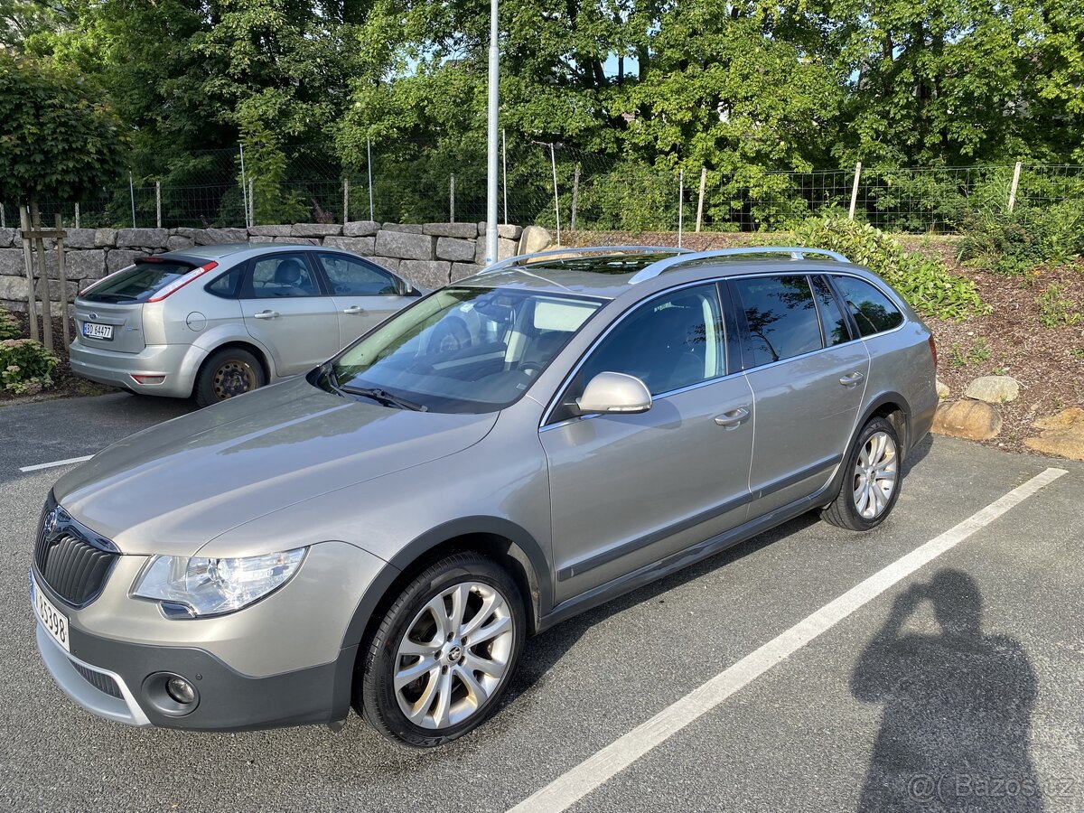 Škoda Superb 4x4 webasto,panorama