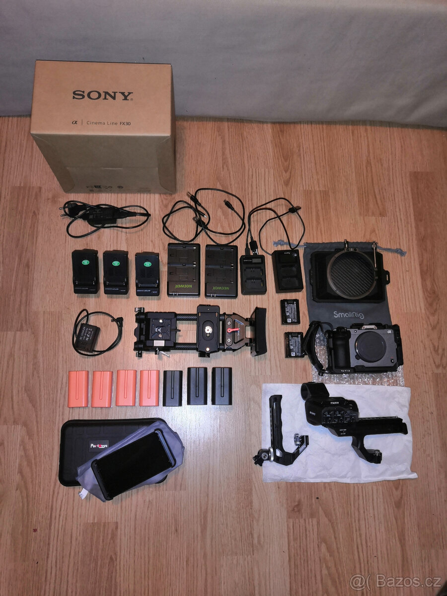 Sony FX30 + XLR rukojeť + RIG ---> V ZÁRUCE