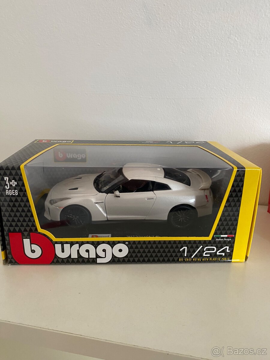 Bburago 1:24 Nissan GTR