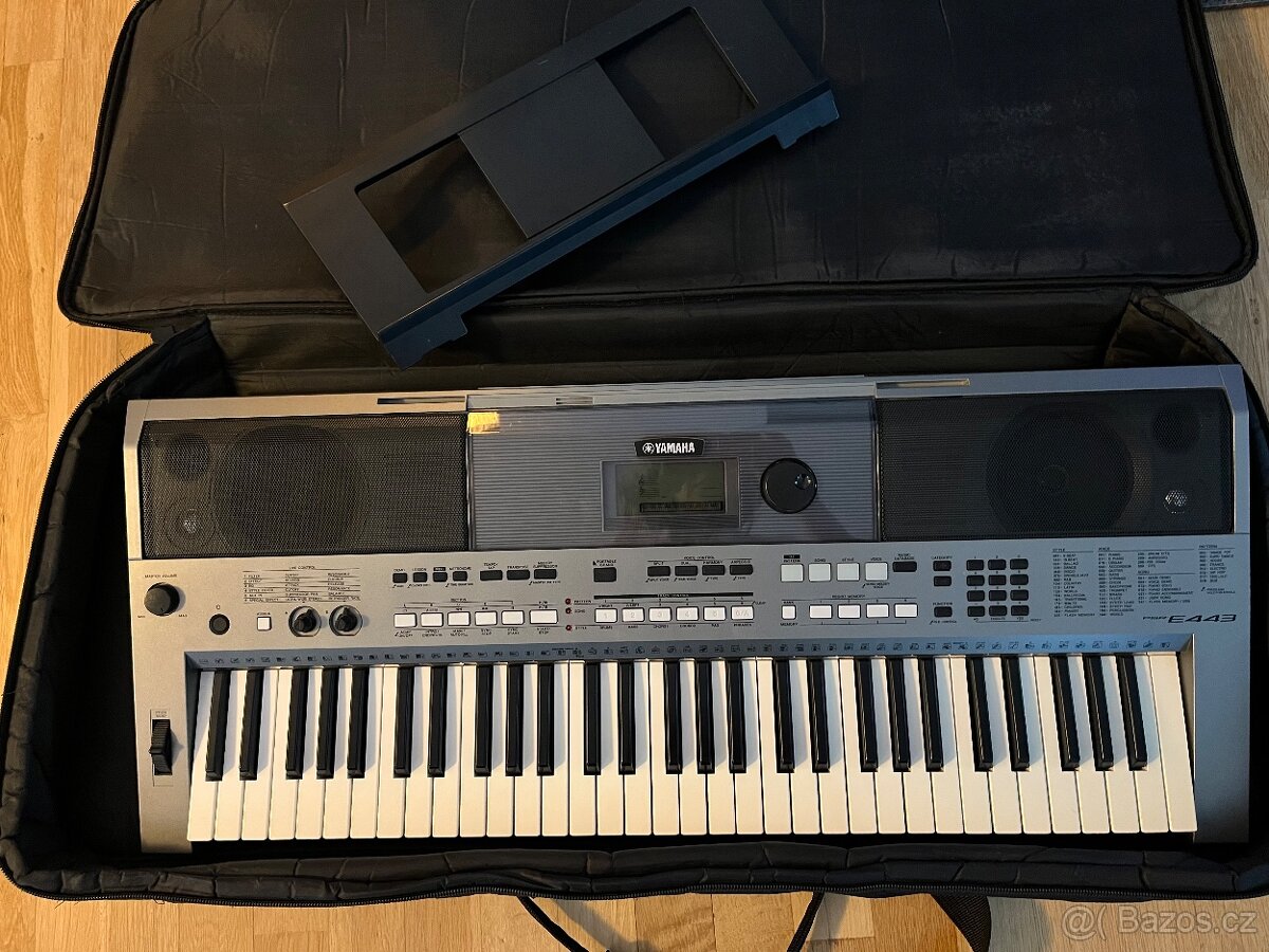 Yamaha PSR E443