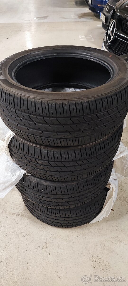 Letní 235/50/19 Hankook Ventus s1evo2, SUV, DOT 2324.