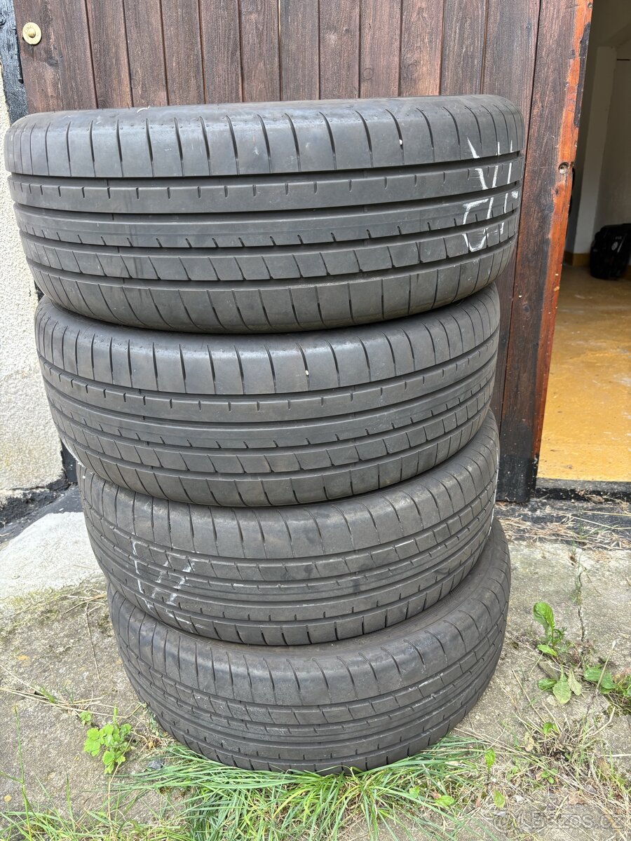 Letní pneu 235/55/19 Dot 23 Goodyear