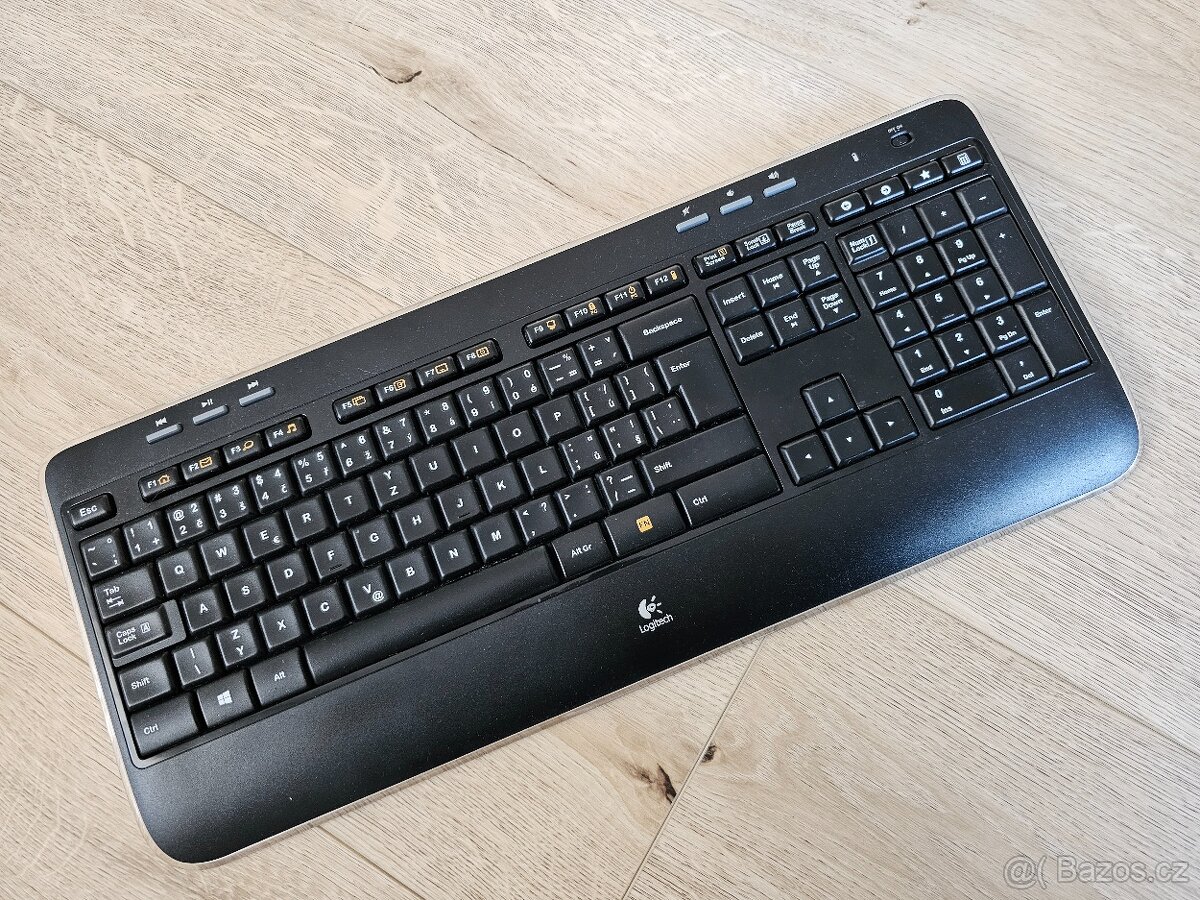 BT klávesnice Logitech K520 - česká QWERTY