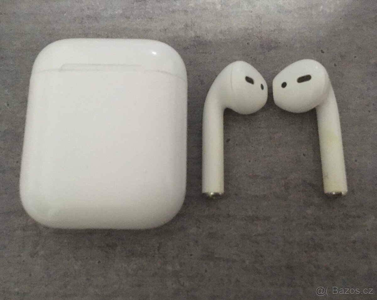 Apple AirPods První Generace