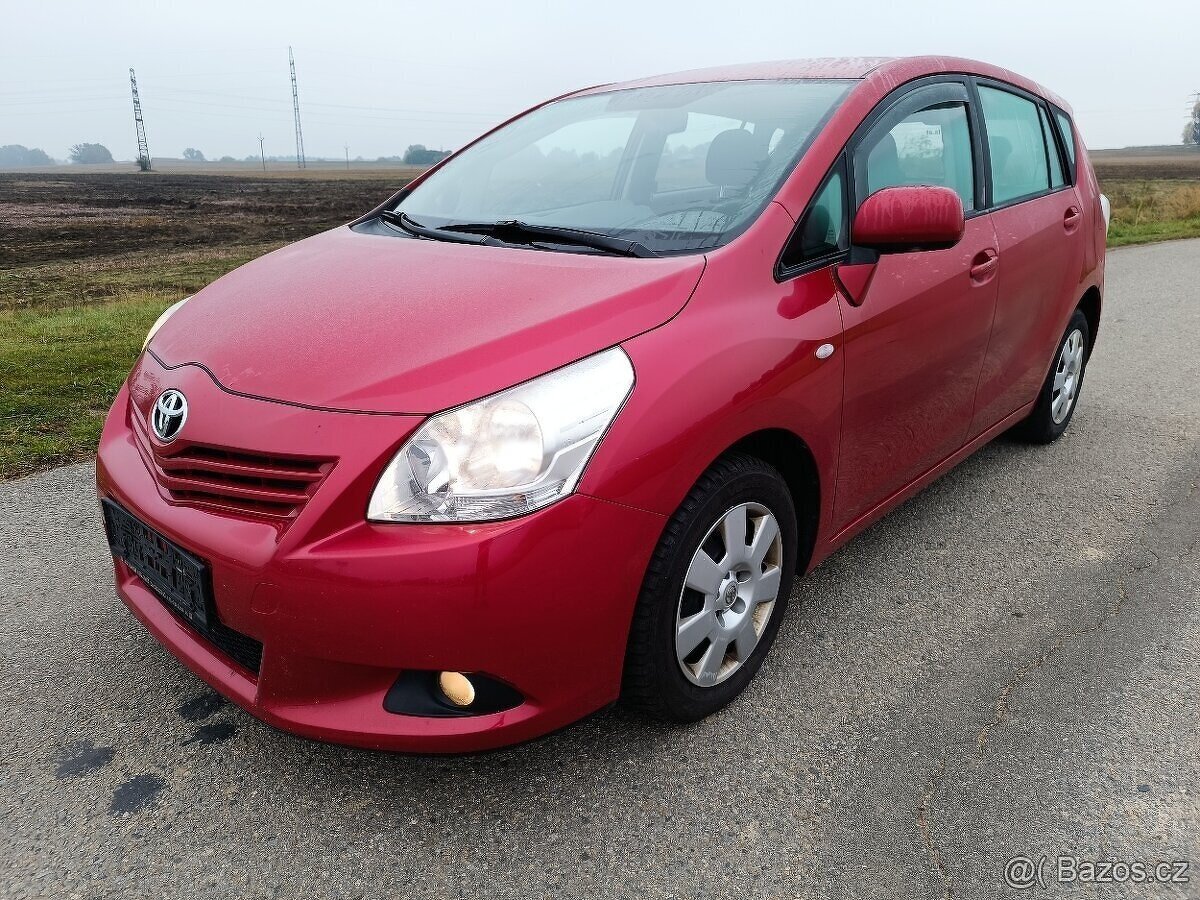 Toyota Verso 1.6 Valvematic / 2010 / benzín