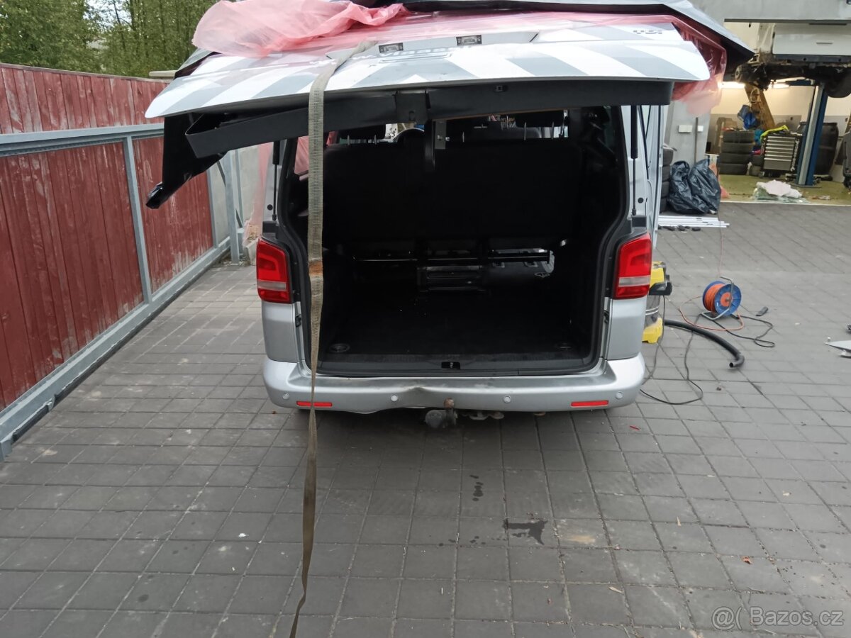 NÁHRADNÍ DÍLY VW T5.1 CARAVELLE 103KW