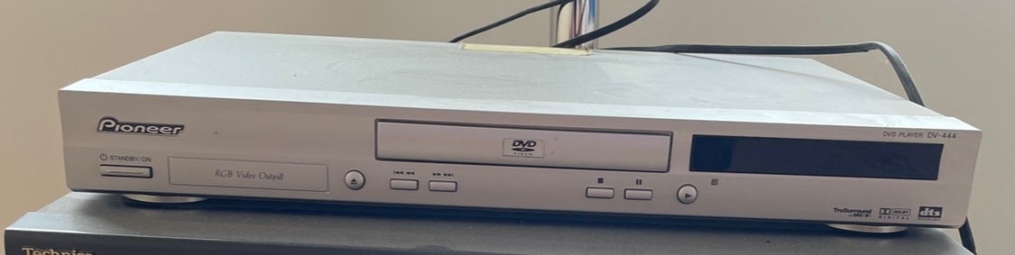 Pioneer DV-444 DVD Player