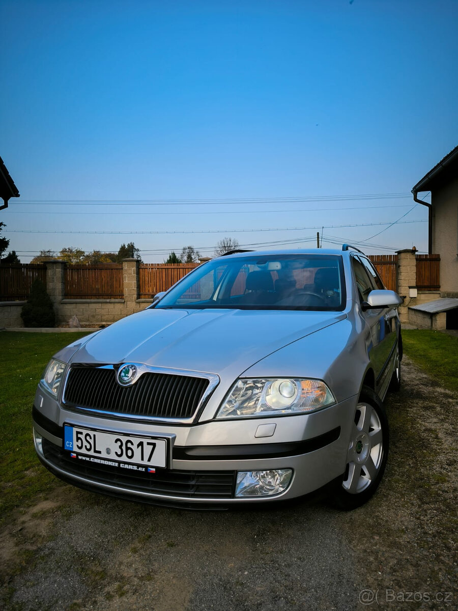 ŠKODA OCTAVIA II COMBI 1.6 MPI - XENONY,ROZVODY