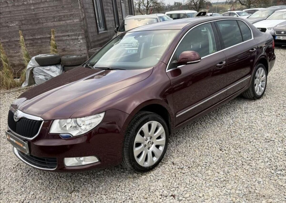 Škoda Superb TSI Elegance +SADA KOL benzín manuál 118 kw