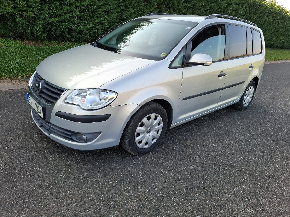 VW Touran 1.9 TDI  77kw Klima Model 2010 Facelift.-,.