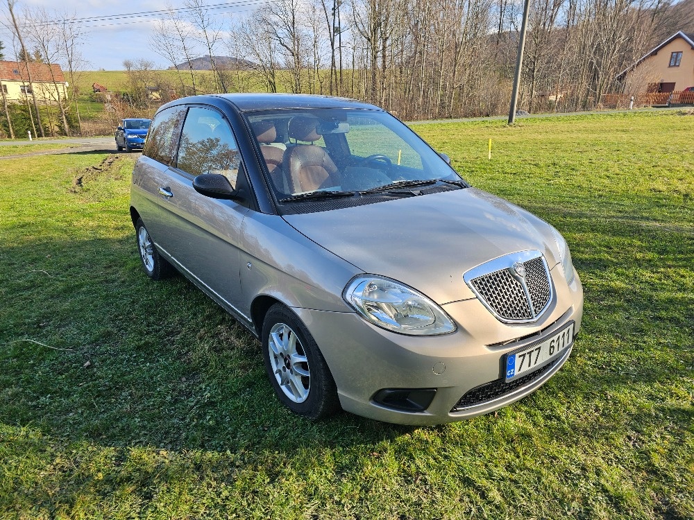 Lancia Y benzín 1,4 8V 57kw 2009