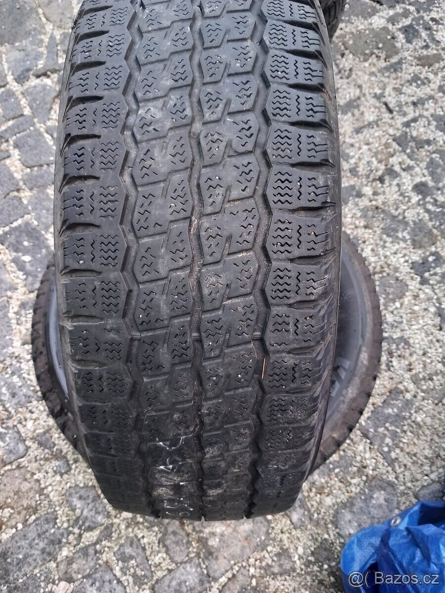 225/65/16C zimní pneu 225/65 R16C