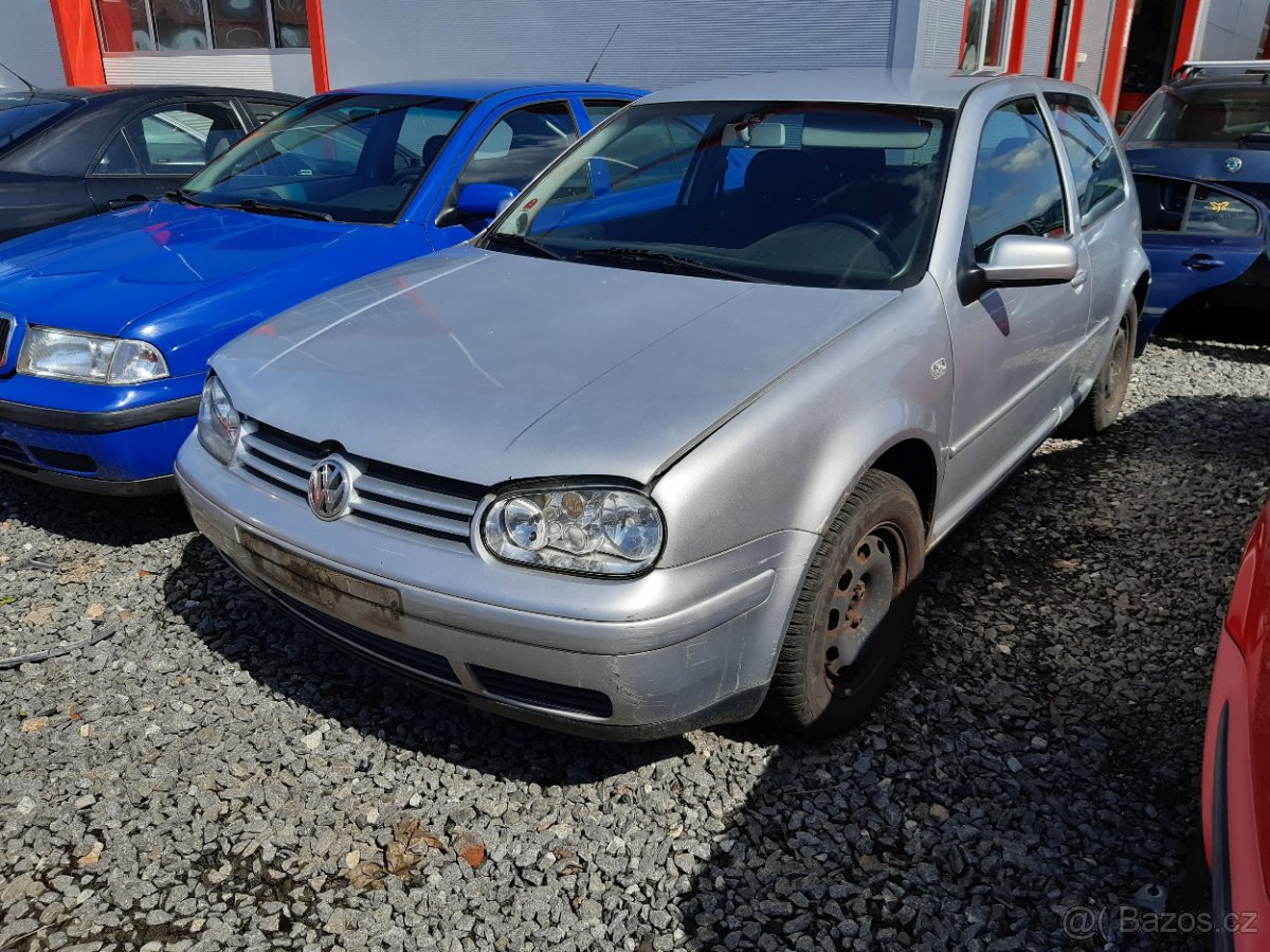 VW GOLF 4 1,6 16V 77kW 2001 AZD, 3DVER-DILY