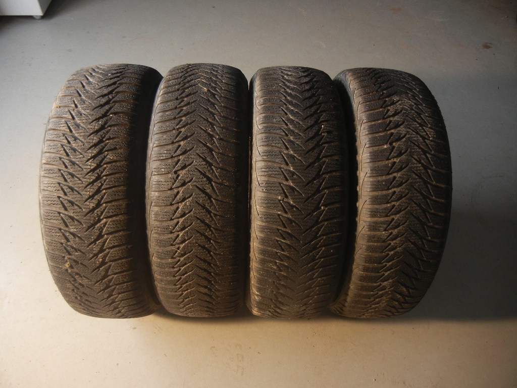 Zimní pneu Goodyear 175/60R15, možnost přezutí