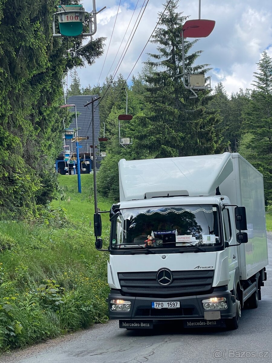 MB ATEGO 818 + Hydraulická plošina