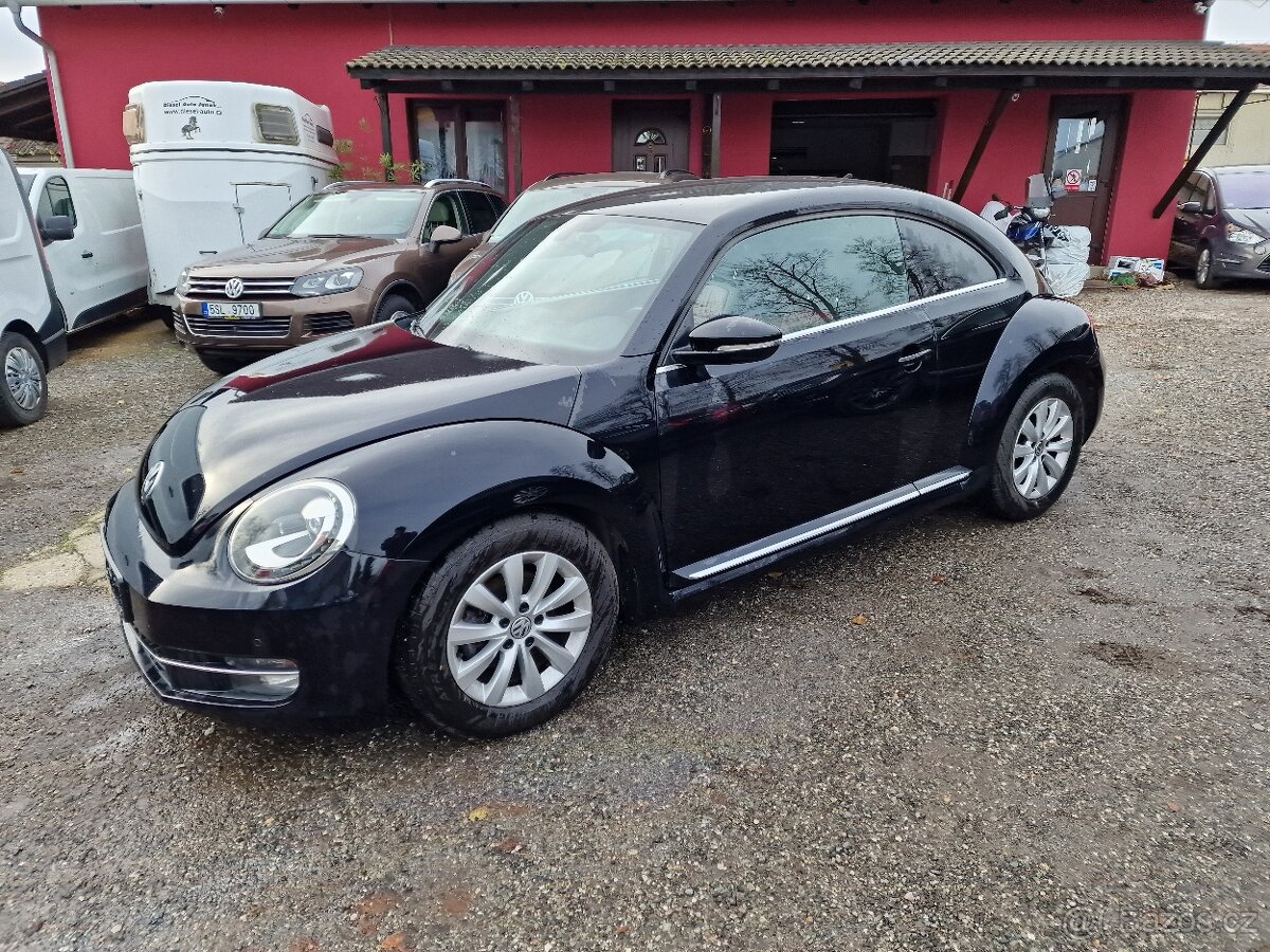 Volkswagen BEETLE 1,6TDI FENDER XENONY NAVIGACE