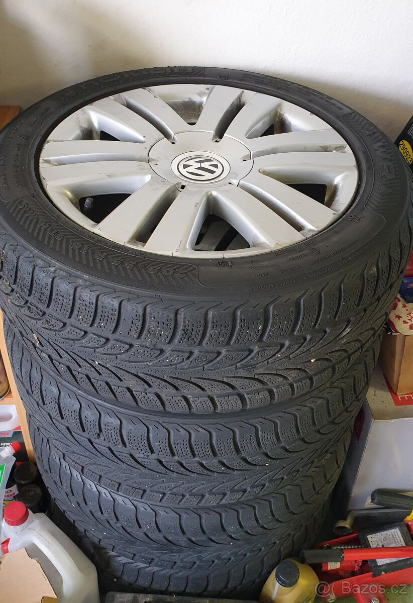 Sada 4 ks alu disků R16 se zimnimi pneu Nokian 205/55 R16