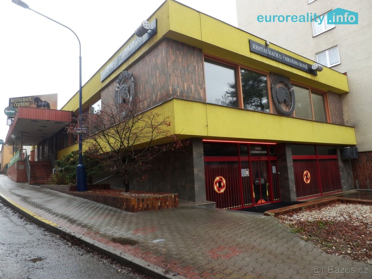 Pronájem, restaurace s hernou 845 m2 a zahrádkou 120 m2, Ben