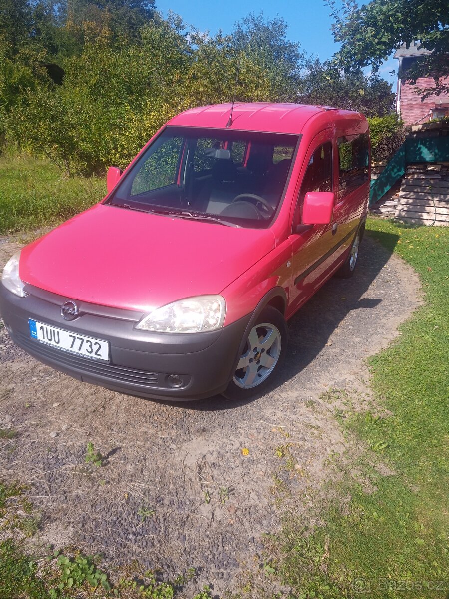 Opel Combo 1.4 i benzín