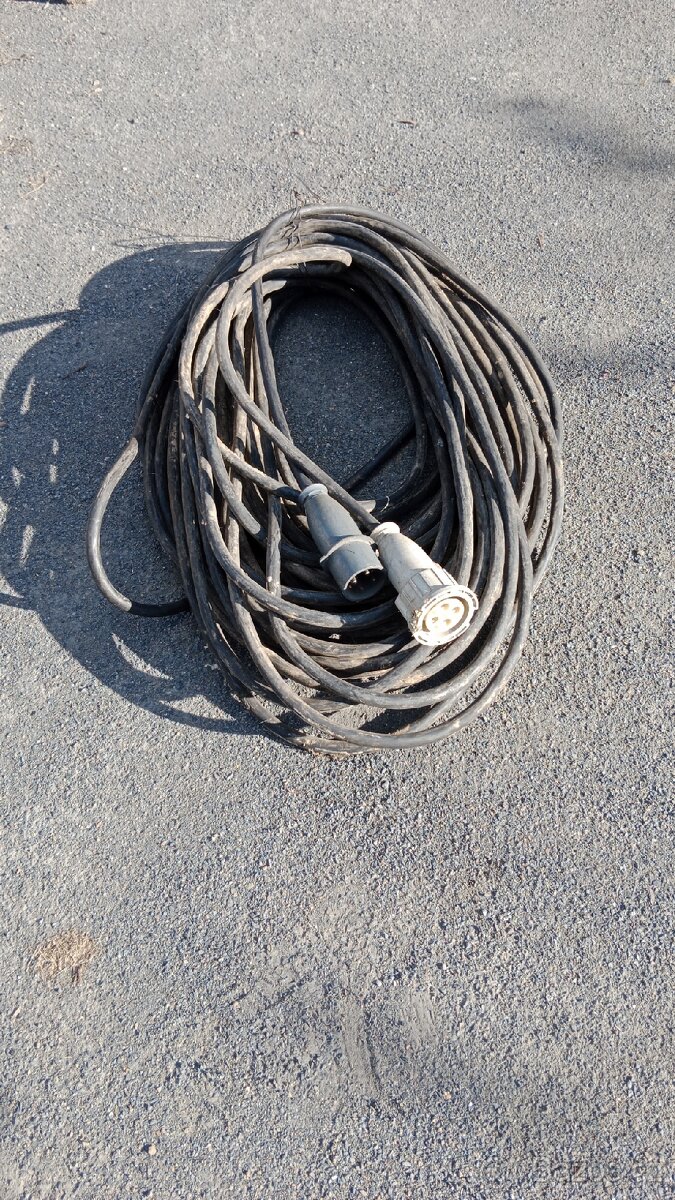 Stavební kabel 380V