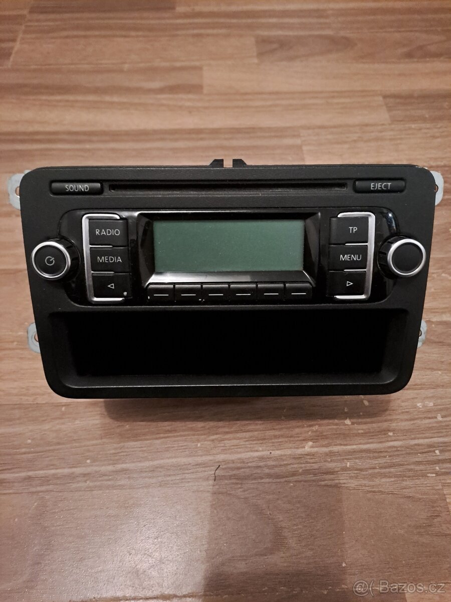 VW autoradio s kastlikem