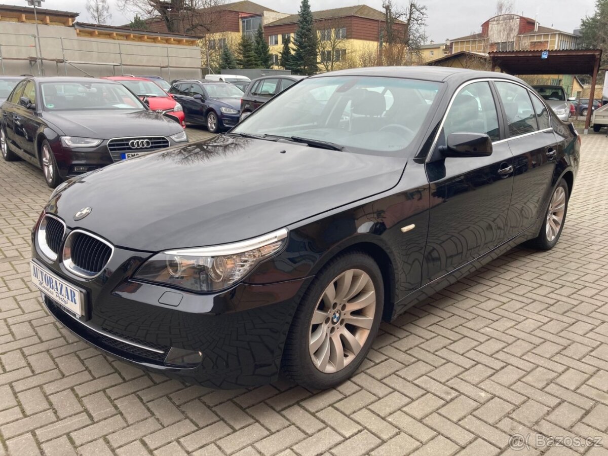 BMW E60 520i - manuál