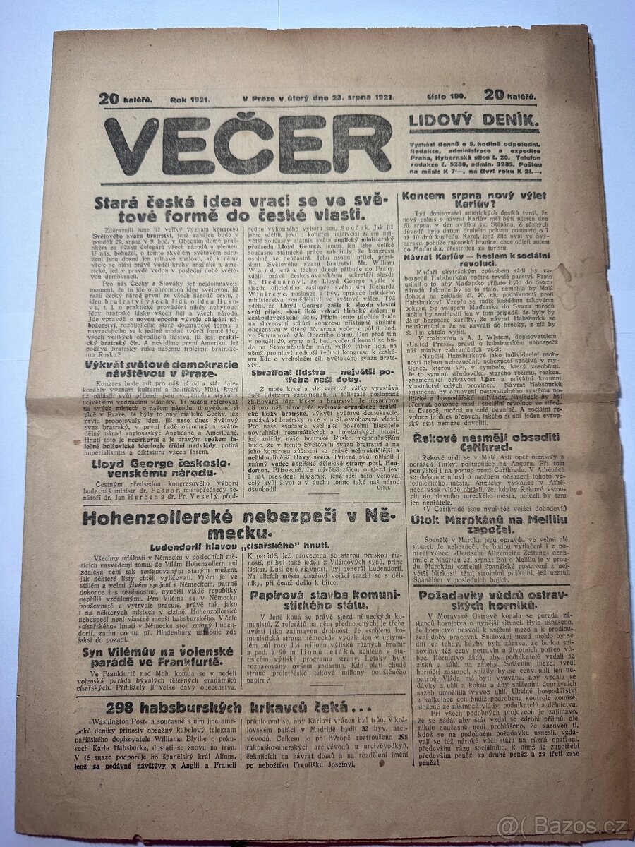 Velmi staré noviny z roku 1921 a 1945