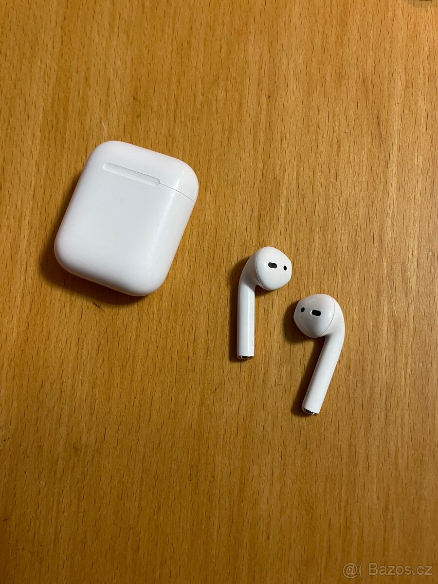 Apple AirPods 2. generace