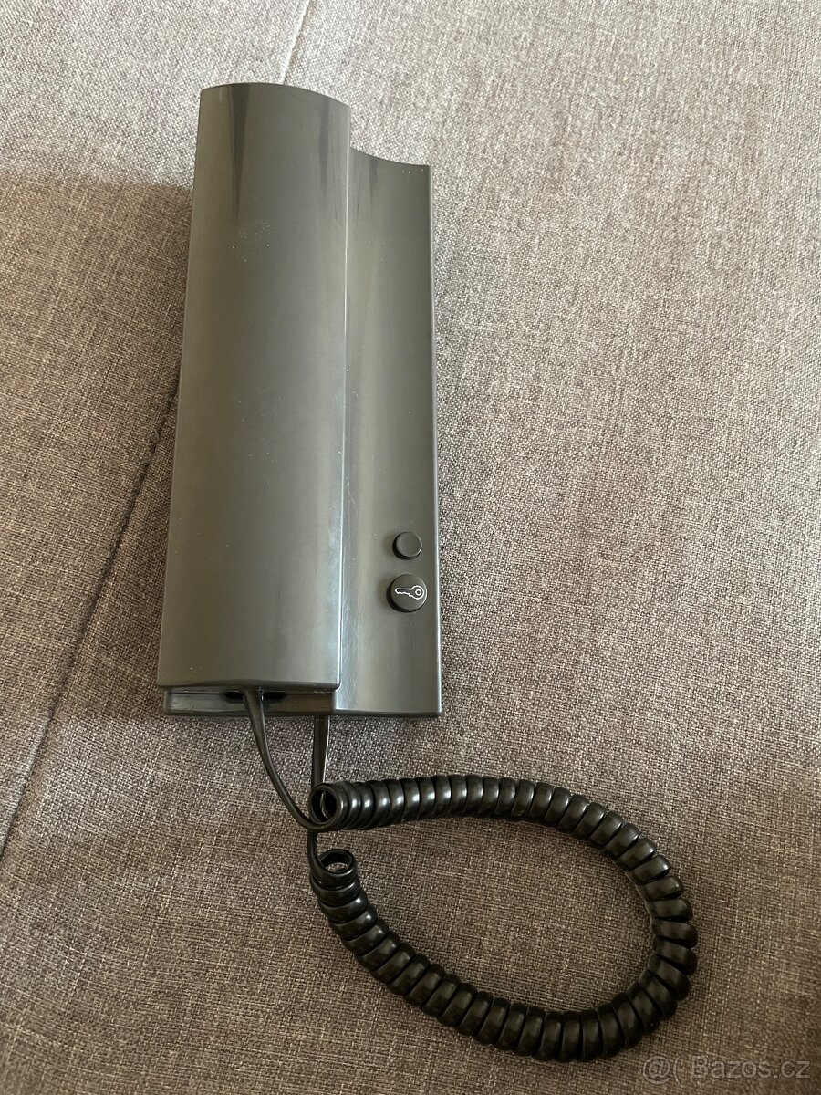 Domácí telefon