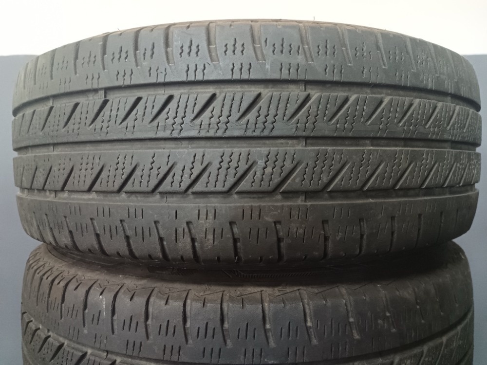 215/65 R15C GOODYEAR (4020)