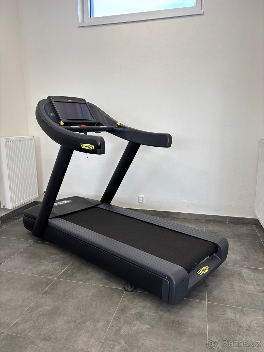 Technogym 1000 Led- Live software