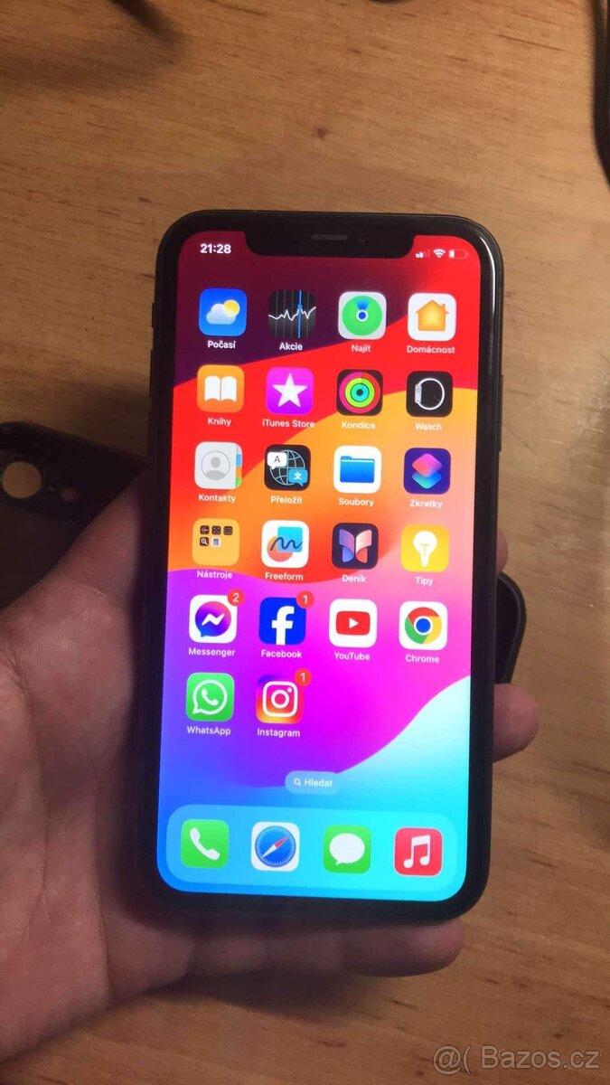 iPhone 11 64GB prodám