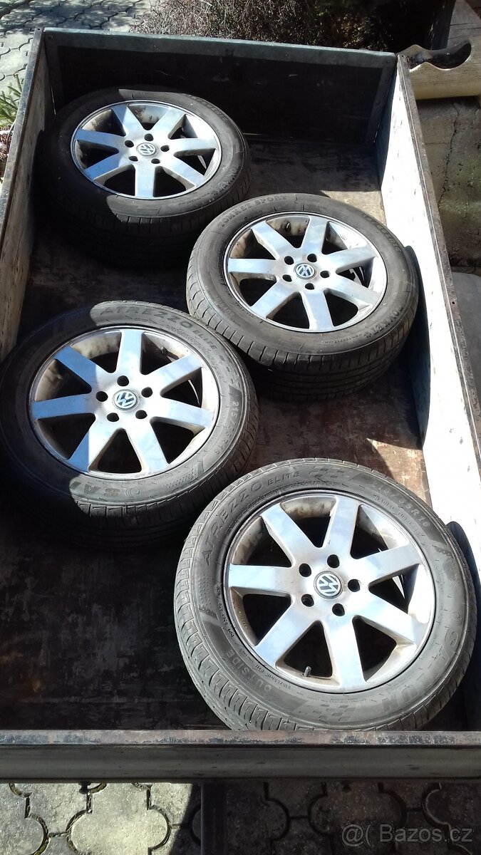 VW Sharan 7M sada 5x112 alu 6,5Jx16" + letní pneu 215/55/16