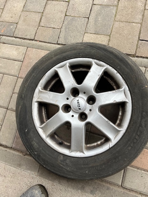 pneu 185/65 R 15 i s disky