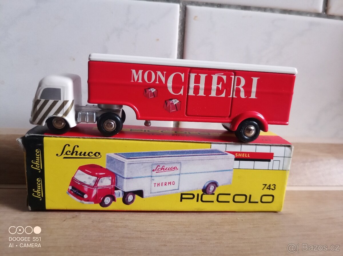 1:90 Schuco Piccolo 743 Mercedes